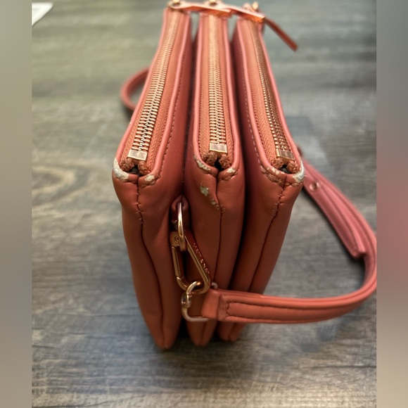 ❌SOLD❌ Matt & Nat Triplet Vegan Crossbody Bag - Picture 4 of 8